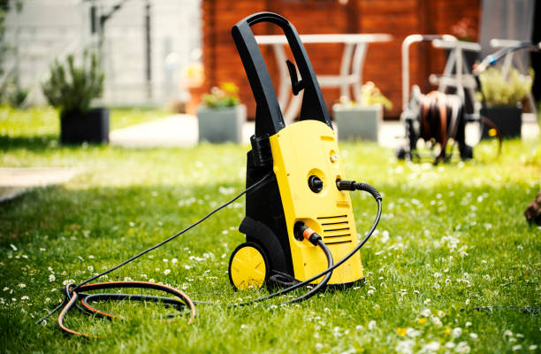 Best Roof Washing  in Lindsay, TX
